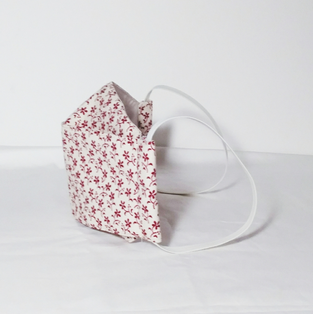 3D Flower Patterned Face Mask - Picture 1 of 7